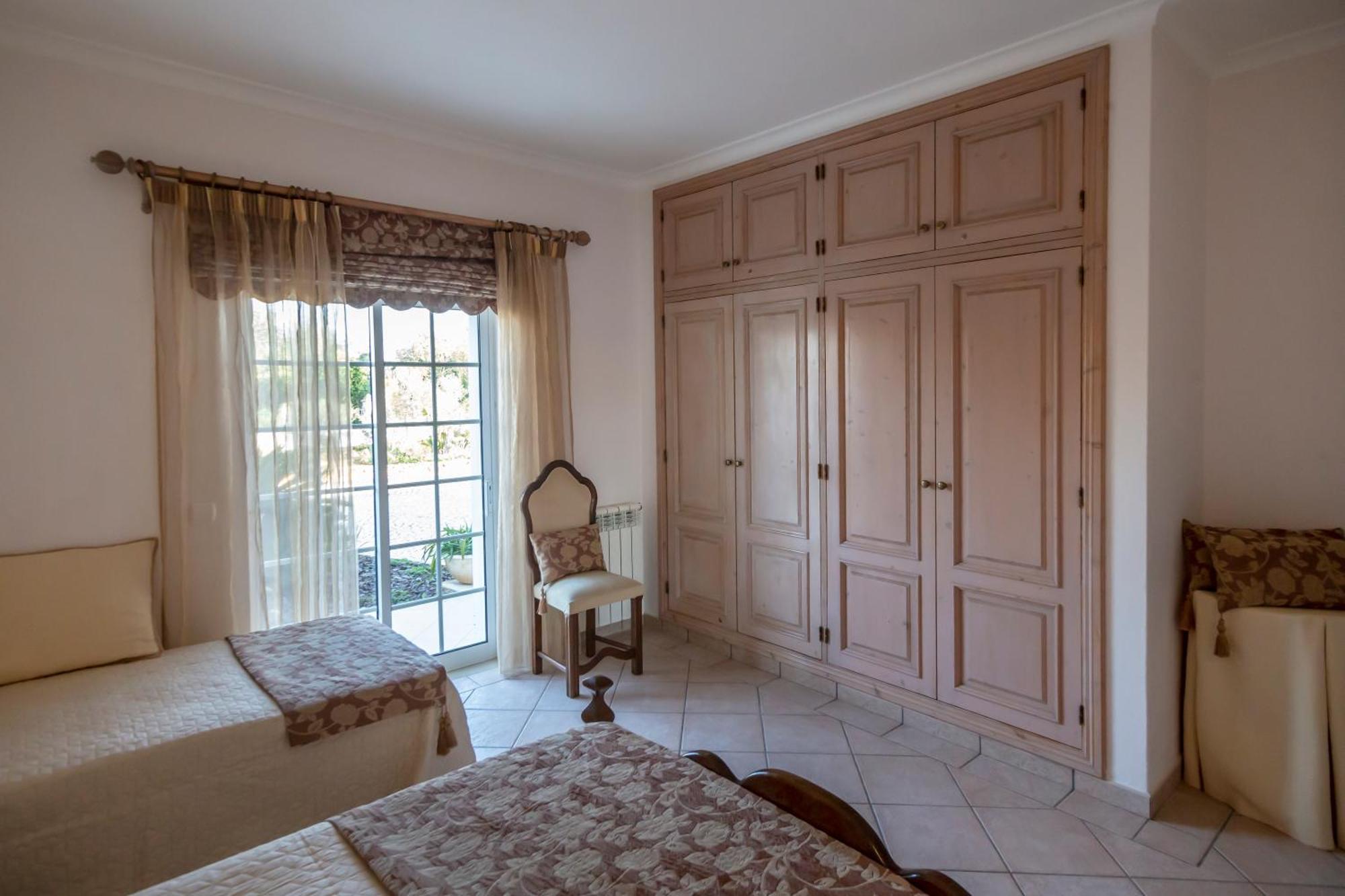 Al Meida Guesthouse 알부페이라 외부 사진