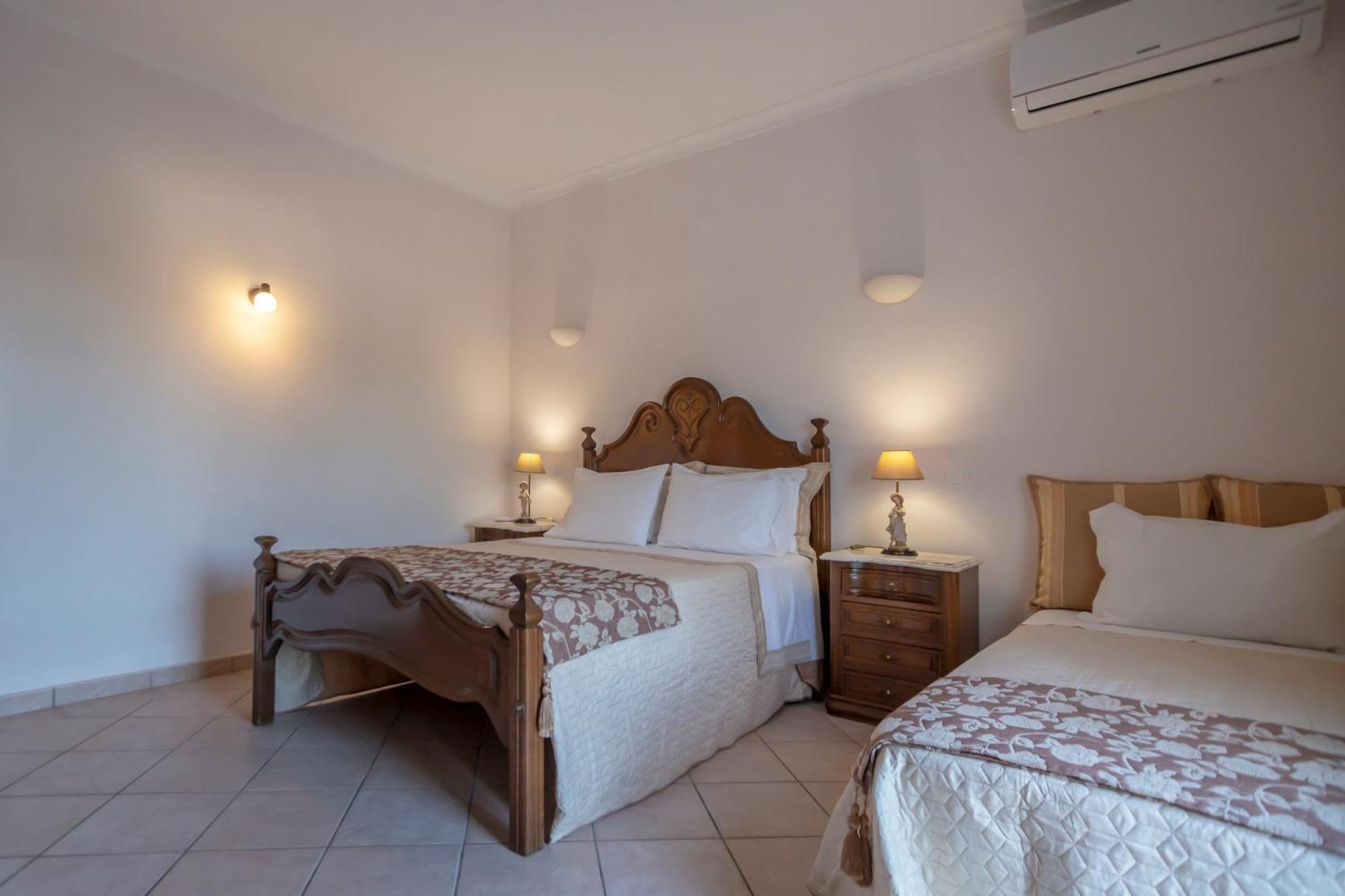 Al Meida Guesthouse 알부페이라 외부 사진
