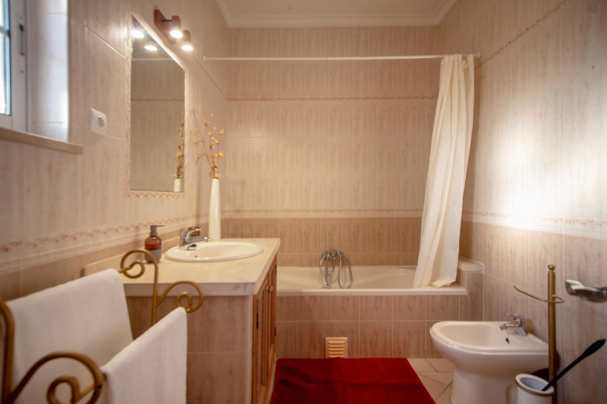 Al Meida Guesthouse 알부페이라 외부 사진