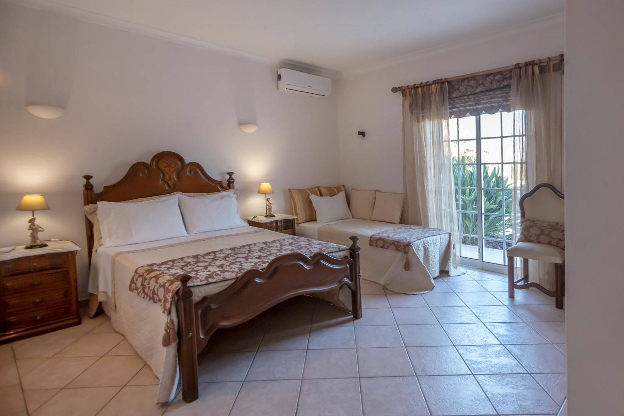 Al Meida Guesthouse 알부페이라 외부 사진
