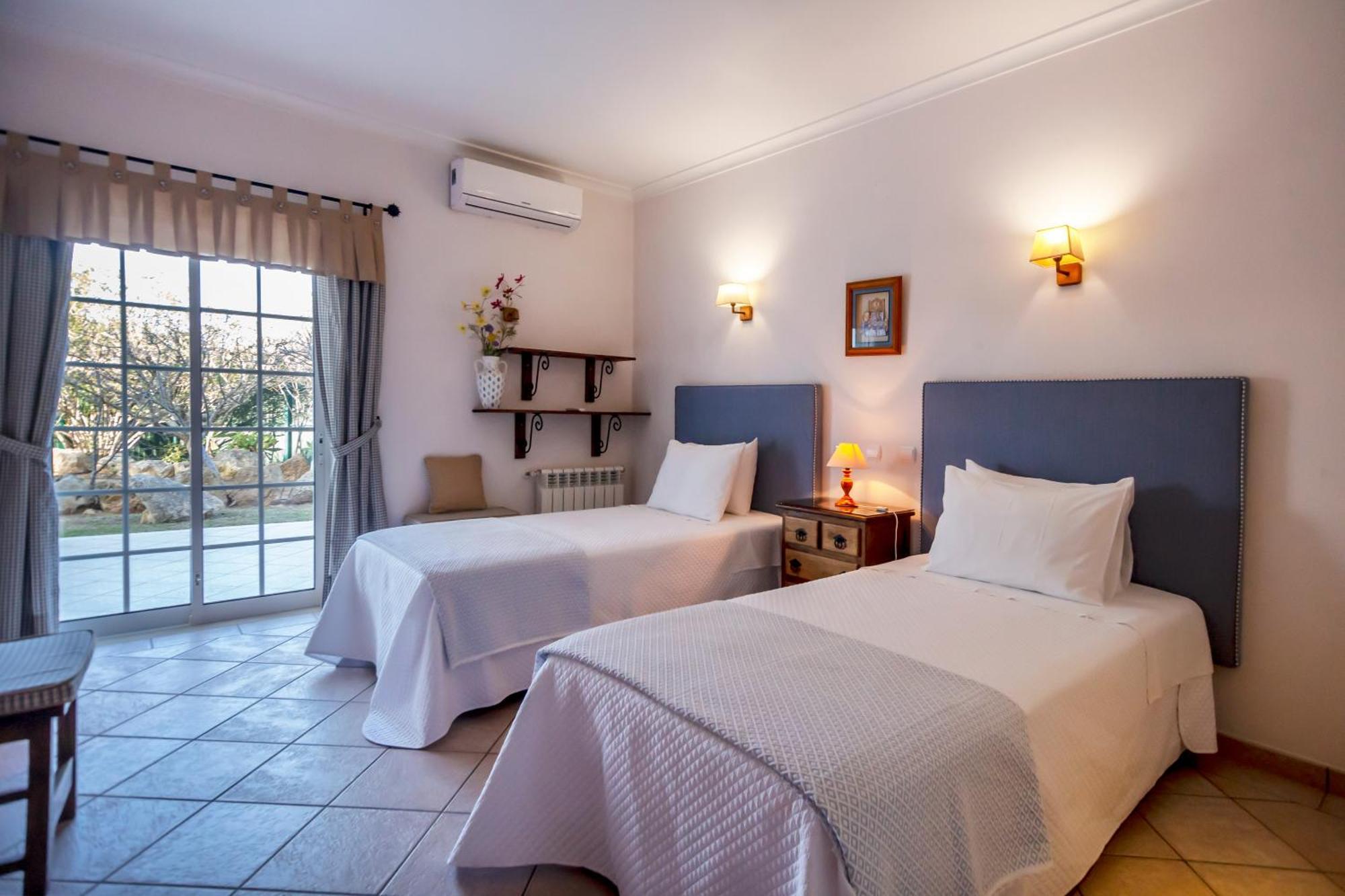 Al Meida Guesthouse 알부페이라 외부 사진